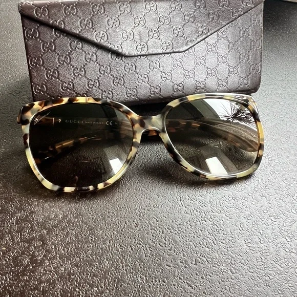 Gucci | Accessories | Gucci Used Sunglasses Tortoise Shell  display picture 3
